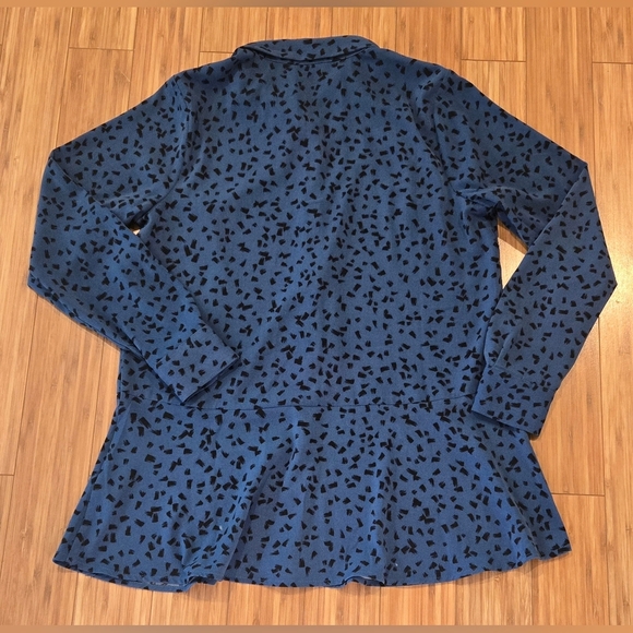 NWOT Susan Gaver Patterned Top - Picture 7 of 9